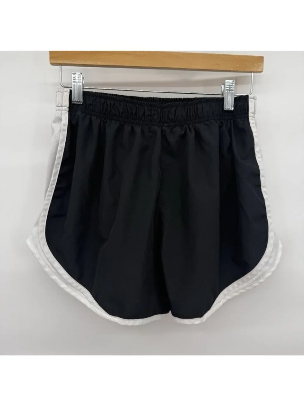 Nike Dri-Fit Athletic Shorts Women's Black/White Lined Mesh Side Running Size L